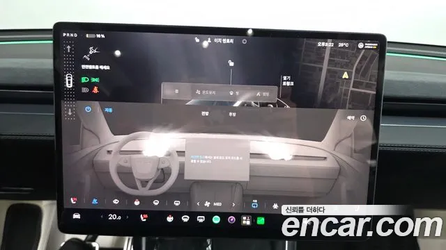 Tesla Model Y — Фото автомобиля 14