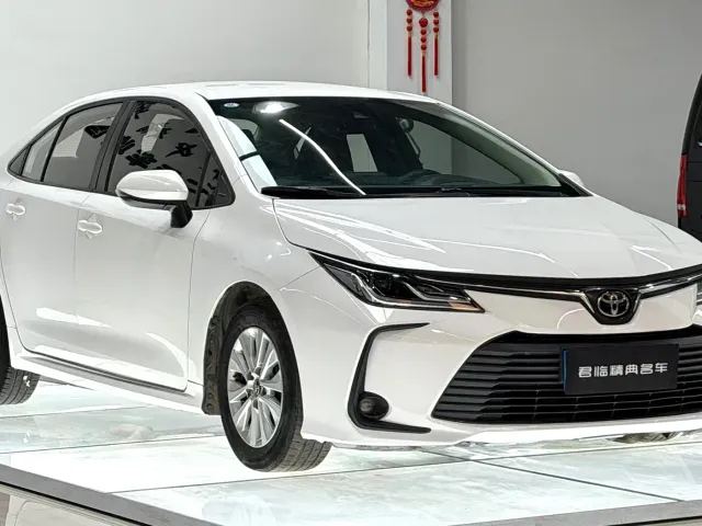 Toyota Corolla — Фото автомобиля 3