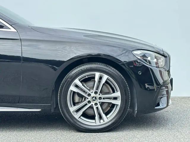 Mercedes-Benz E-Class — Фото автомобиля 6