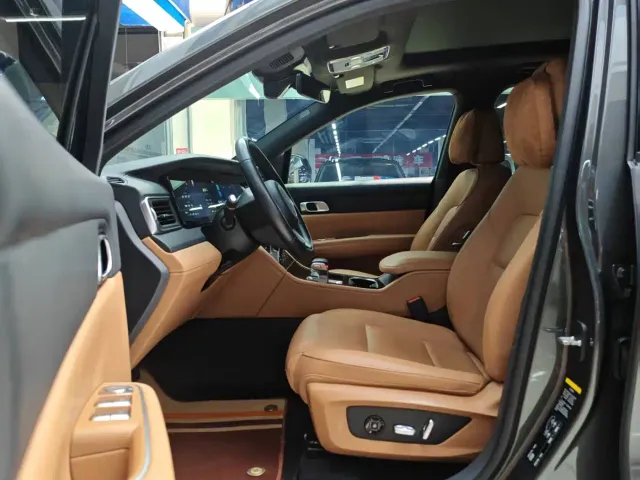 Li Auto ONE — Фото автомобиля 7