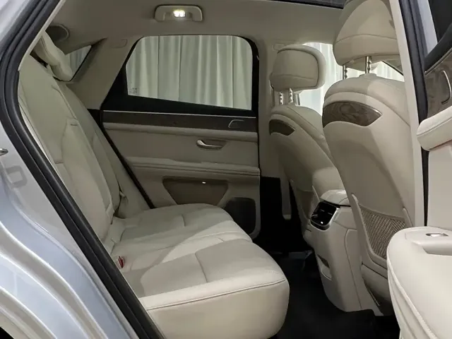 AITO Wenjie AITO M5 2022 Extended Range AWD Performance Edition — Фото автомобиля 19