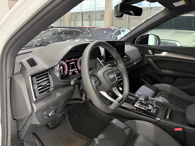 Audi Q5L — Фото автомобиля 6