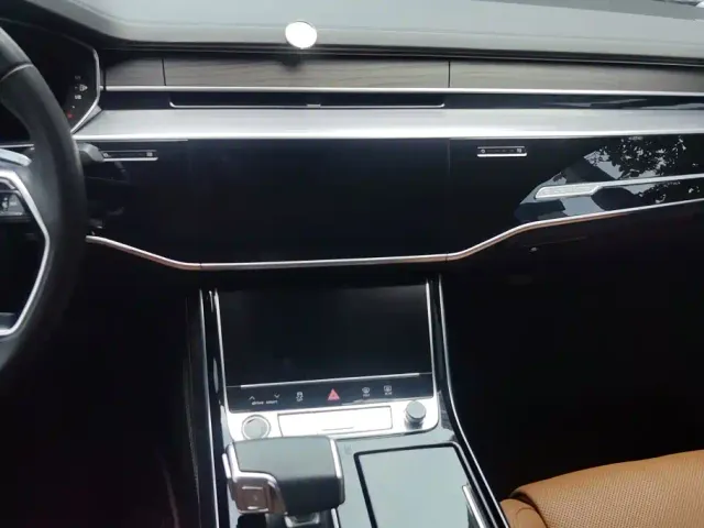Audi A8 — Фото автомобиля 13
