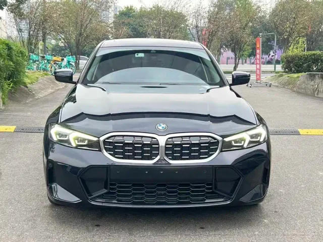 BMW 3 Series — Фото автомобиля 2