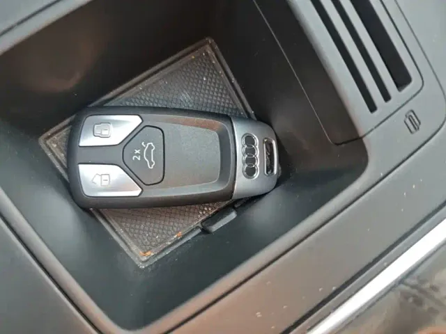 Audi Audi A4L 2020 40 TFSI Luxury Dynamic — Фото автомобиля 8