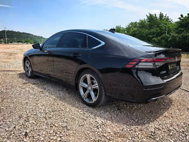Honda Accord — Фото автомобиля 15