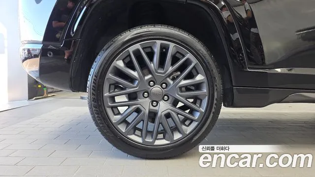 Jeep Compass — Фото автомобиля 5