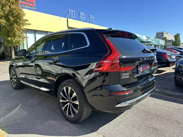 Volvo XC60 — Фото автомобиля 18