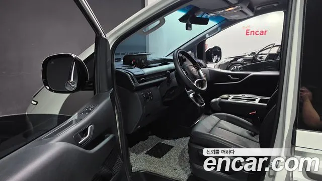 Hyundai Staria Staria — Фото автомобиля 10