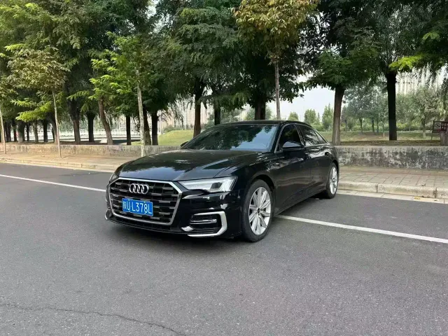 Фотография автомобиля — Audi A6L