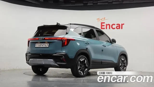 Kia Seltos Новый Seltos Бензин 1.6 турбо 2WD — Фото автомобиля 2