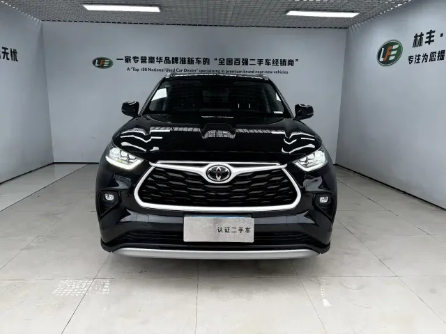 Toyota Highlander — Фото автомобиля 3