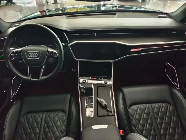 Audi A6L — Фото автомобиля 8