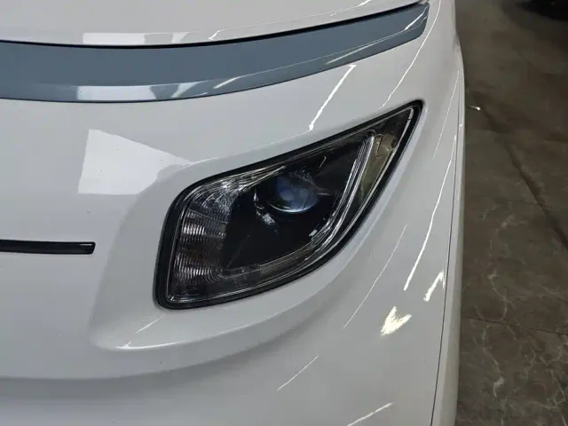 Wuling NanoEV — Фото автомобиля 5