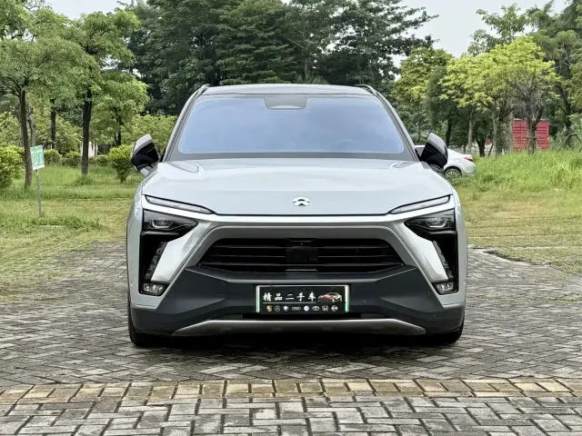 Nio ES8 — Фото автомобиля 2