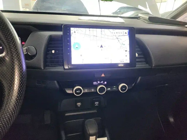 Honda Fit — Фото автомобиля 12