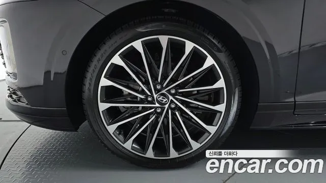Hyundai Grandeur GN7 — Фото автомобиля 4