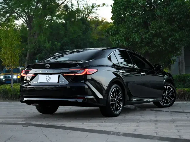 Toyota Camry — Фото автомобиля 12