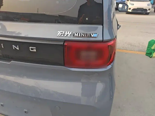 Wuling Hongguang Mini EV — Фото автомобиля 7