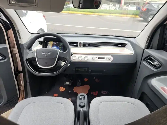 Wuling Hongguang Mini EV — Фото автомобиля 9
