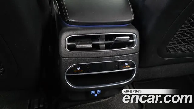 Genesis GV70 2.5T Бензин 2WD — Фото автомобиля 30
