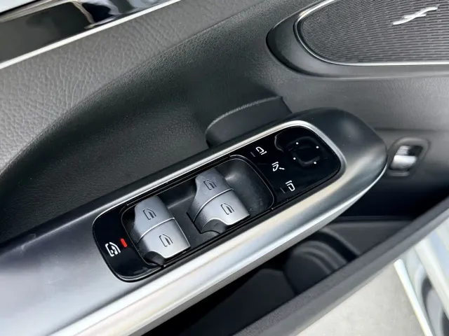 Mercedes-Benz C-Class — Фото автомобиля 18