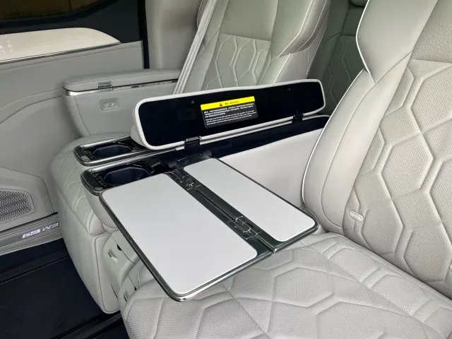 Volvo EM90 — Фото автомобиля 18