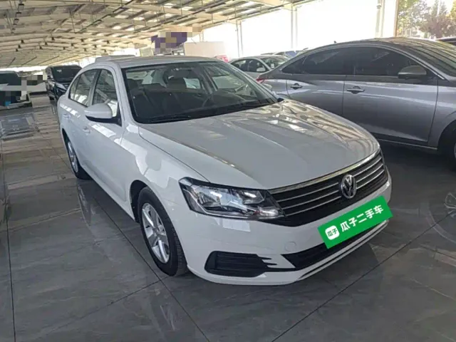 Volkswagen Lavida — Фото автомобиля 3