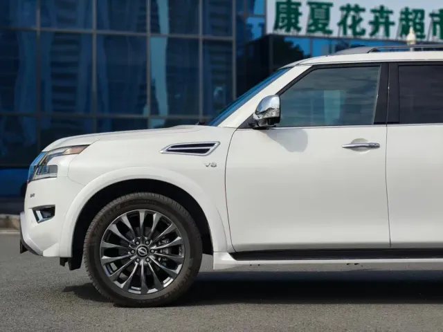 Nissan Patrol — Фото автомобиля 5