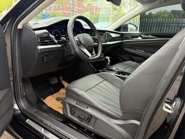 Volkswagen Passat — Фото автомобиля 8