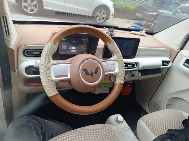 Wuling Hongguang Mini EV — Фото автомобиля 6