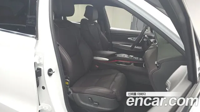 Genesis GV70 2.5T Бензин AWD — Фото автомобиля 10
