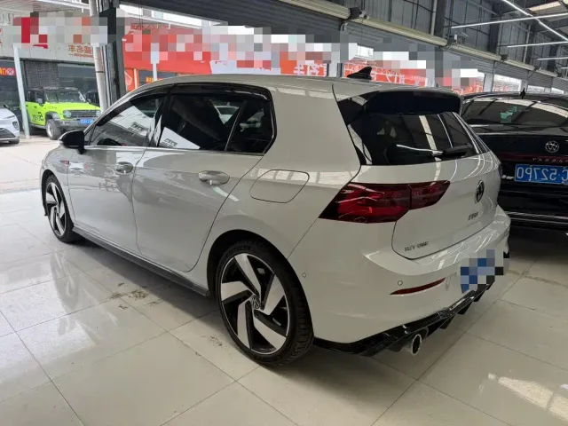 Volkswagen Golf GTI 2021 380TSI DSG GTI — Фото автомобиля 15