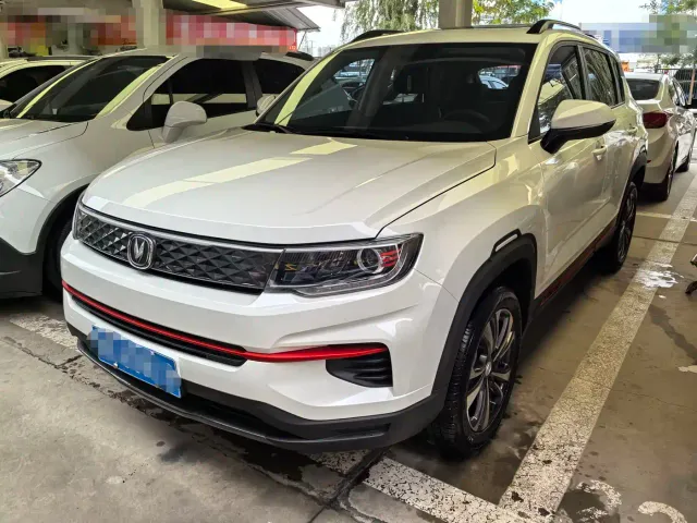 Фотография автомобиля — Changan CS35 Plus
