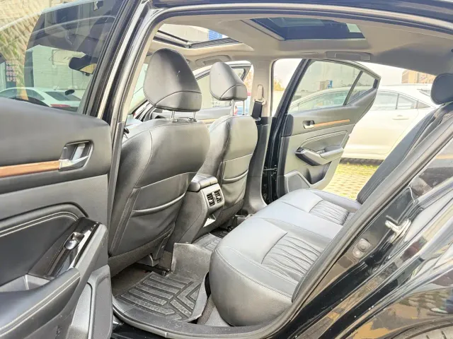 Nissan Teana — Фото автомобиля 5