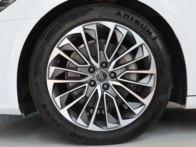 Audi A7 — Фото автомобиля 4