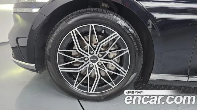 Genesis G90 Бензин 3.5 турбо AWD — Фото автомобиля 3