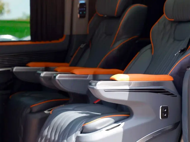 Mercedes-Benz V-Class — Фото автомобиля 10