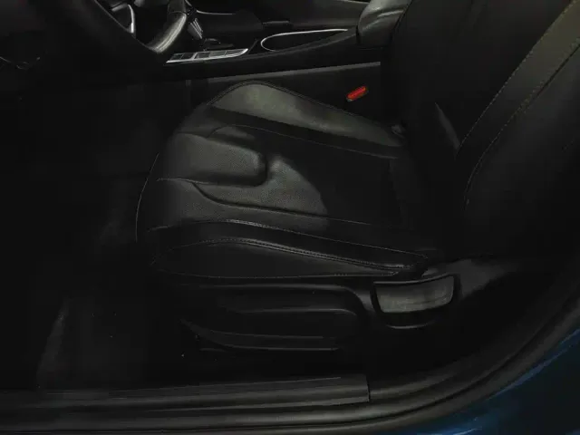 Hyundai Elantra — Фото автомобиля 20