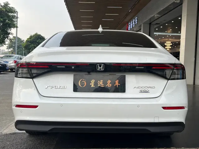 Honda Accord — Фото автомобиля 18