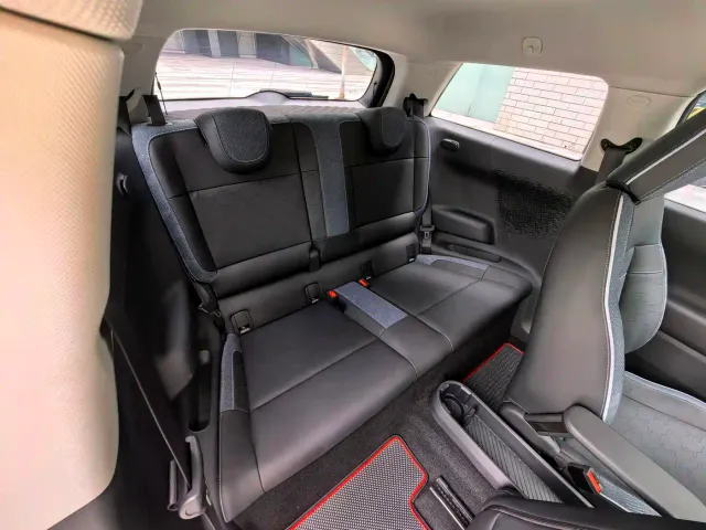 MINI Cooper — Фото автомобиля 13