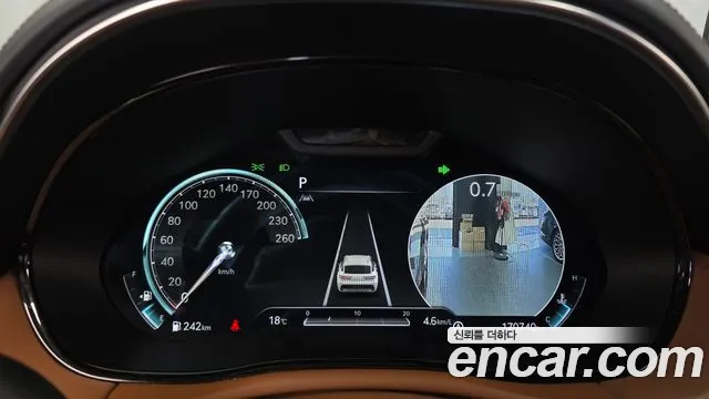 Genesis GV70 — Фото автомобиля 8