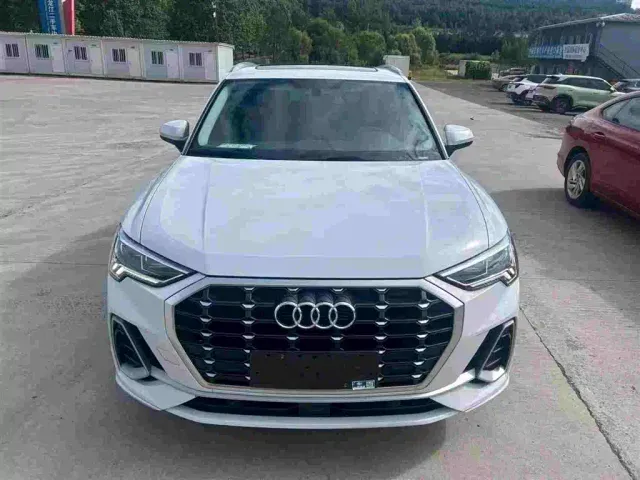 Audi Q3 — Фото автомобиля 2