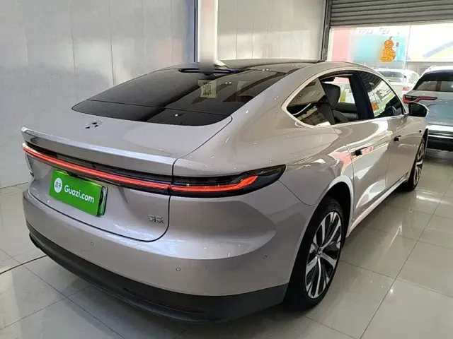 Nio ET7 — Фото автомобиля 6