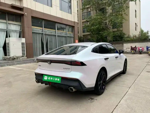 Changan UNI-V — Фото автомобиля 6