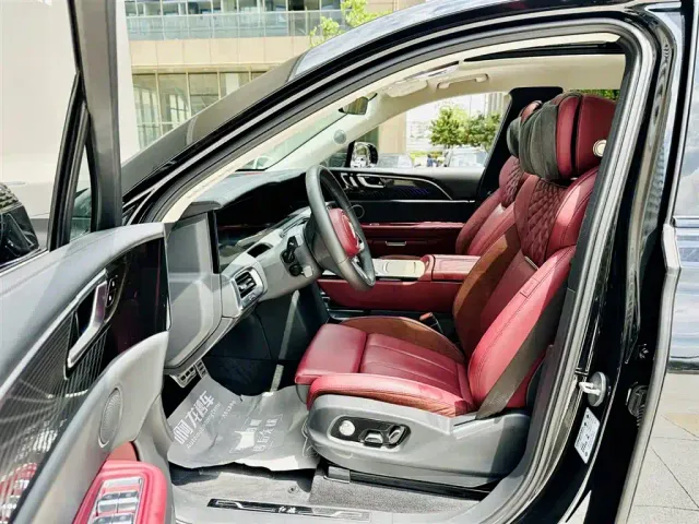 Hongqi E-HS9 — Фото автомобиля 11