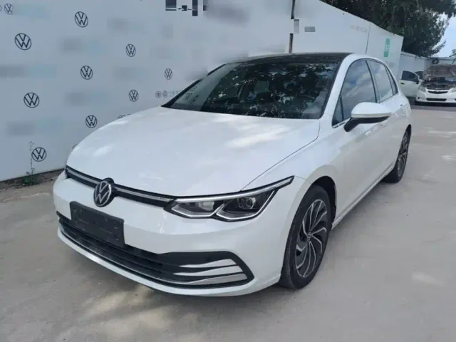 Фотография автомобиля — Volkswagen Golf