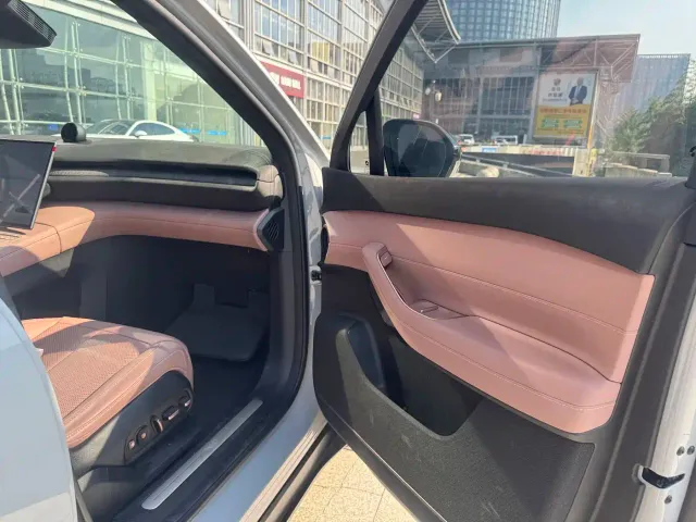 Nio EC6 — Фото автомобиля 14