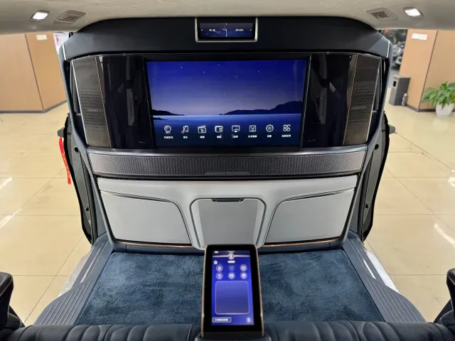 Buick Century 2023 2.0T 4-Seat Private Edition — Фото автомобиля 17