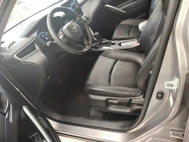 Toyota Corolla Cross — Фото автомобиля 14